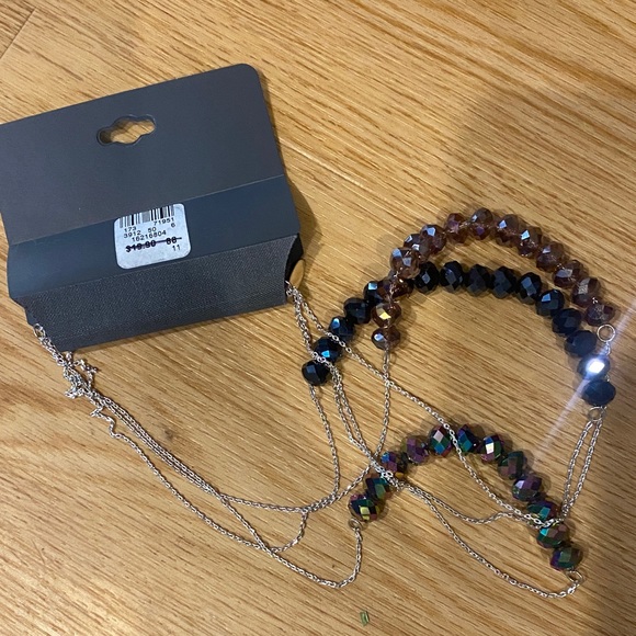 Avenue Elegant Multicolor Beaded Necklace - Picture 3 of 3